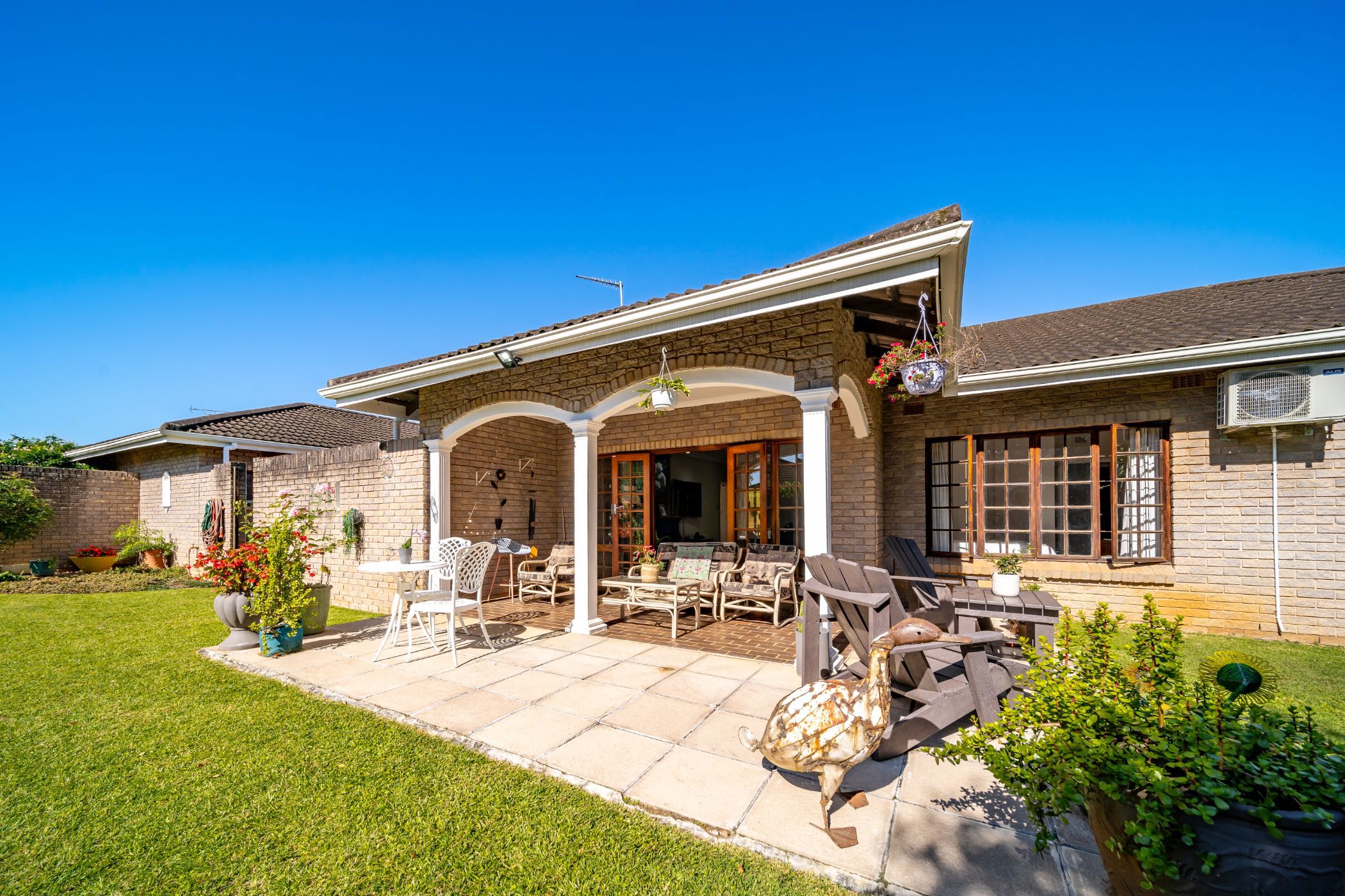 Townhouse sold in Clifton Park - 1KF1688484