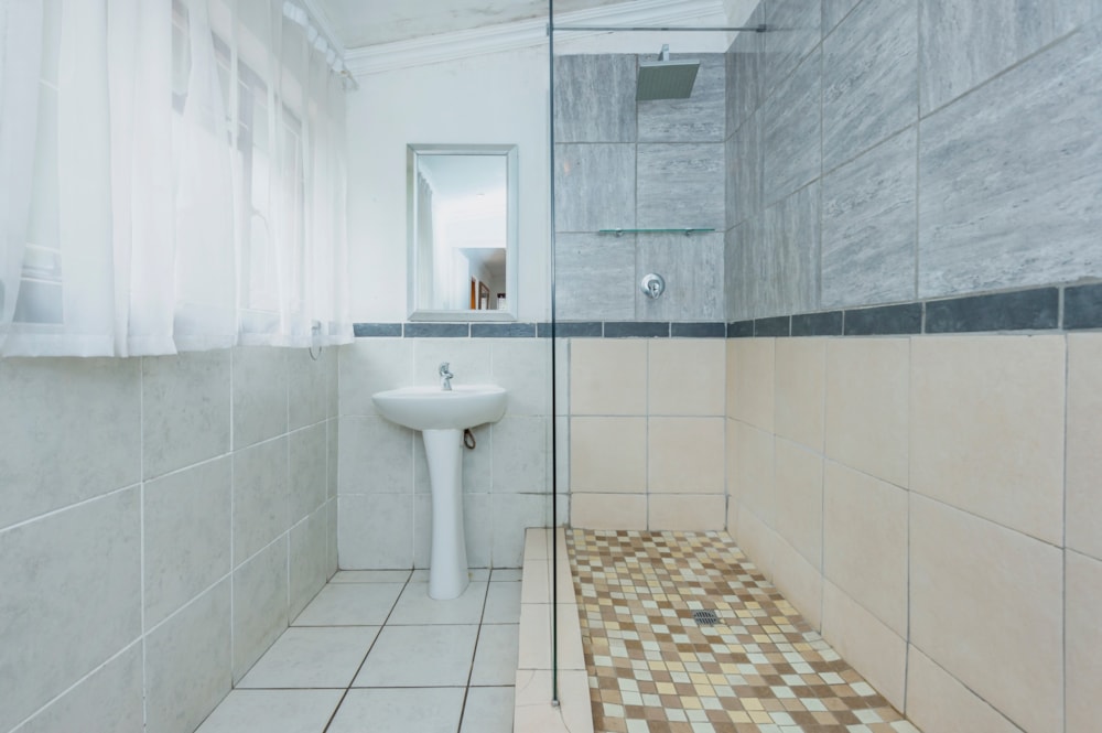 Guesthouse for sale in Kempton Park - KTP1690905 Guesthouse for sale in Kempton Park - KTP1690905