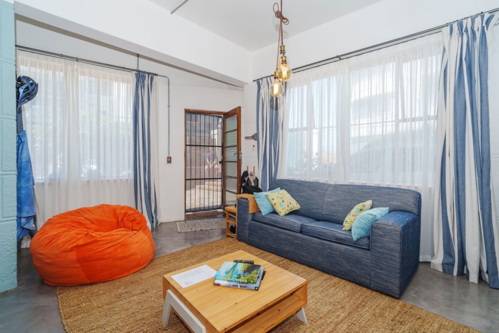 Apartment sold in Muizenberg - FH1690165 Apartment sold in Muizenberg - FH1690165