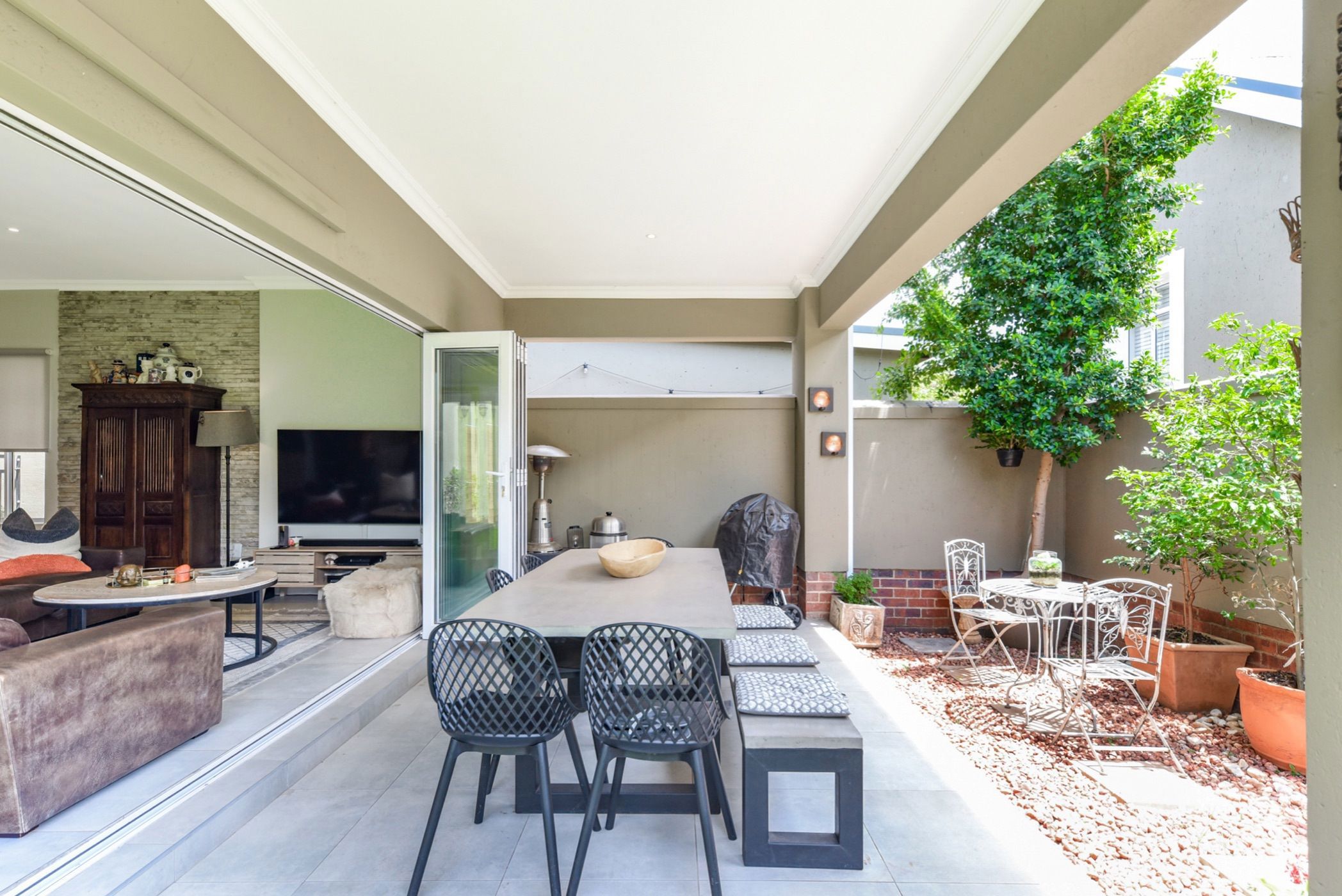 Townhouse let in Douglasdale - FYL1688884