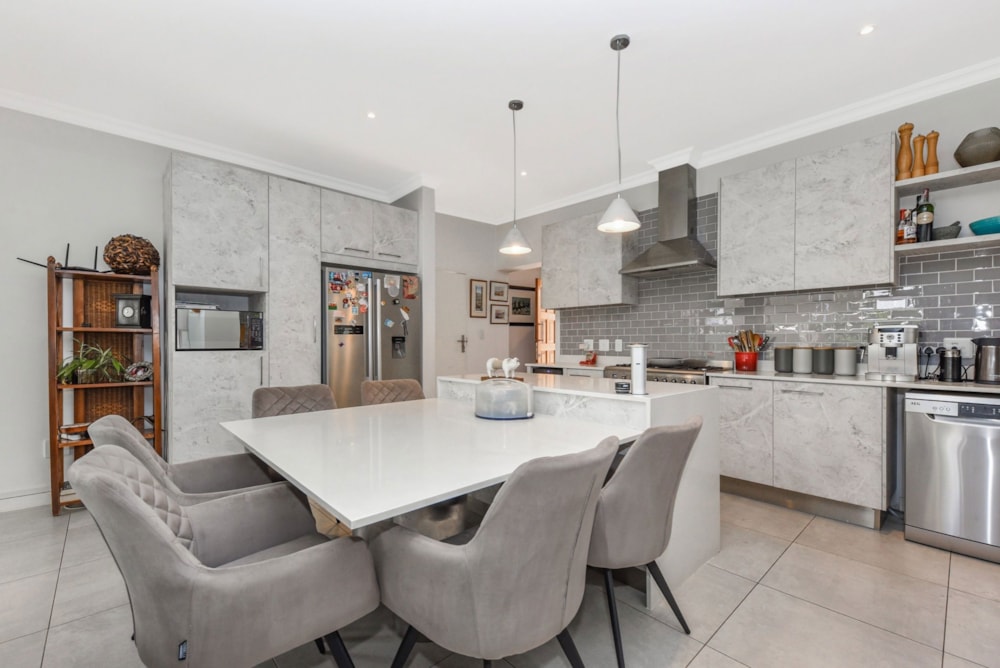 Townhouse let in Douglasdale - FYL1688884 Townhouse let in Douglasdale - FYL1688884