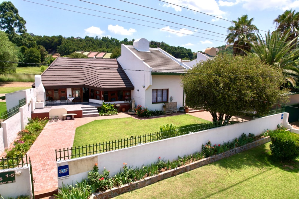 Security complex home for sale in Bronkhorstbaai - PRN1689036 Security complex home for sale in Bronkhorstbaai - PRN1689036