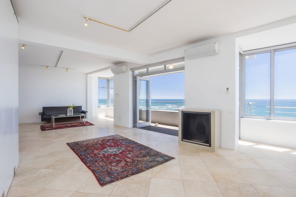 Apartment sold in Three Anchor Bay - AS1689623