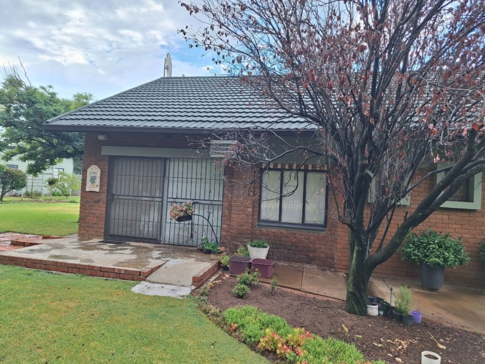 House for sale in Bultfontein, Free State - 1KJ1689101 House for sale in Bultfontein, Free State - 1KJ1689101