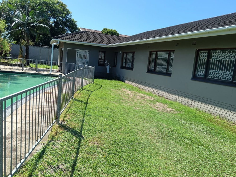 House to rent in Scottburgh South - 1si1689111