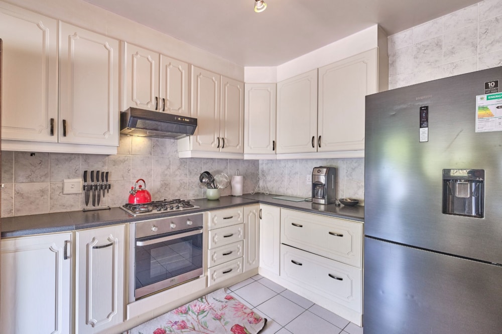 Security complex home let in Amanzimtoti - 1WB1689124 Security complex home let in Amanzimtoti - 1WB1689124