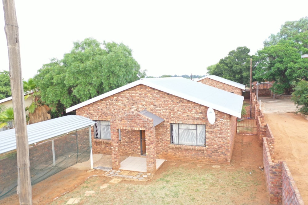 Cluster for sale in Hartswater, Northern Cape - 1RN1689138 Cluster for sale in Hartswater, Northern Cape - 1RN1689138