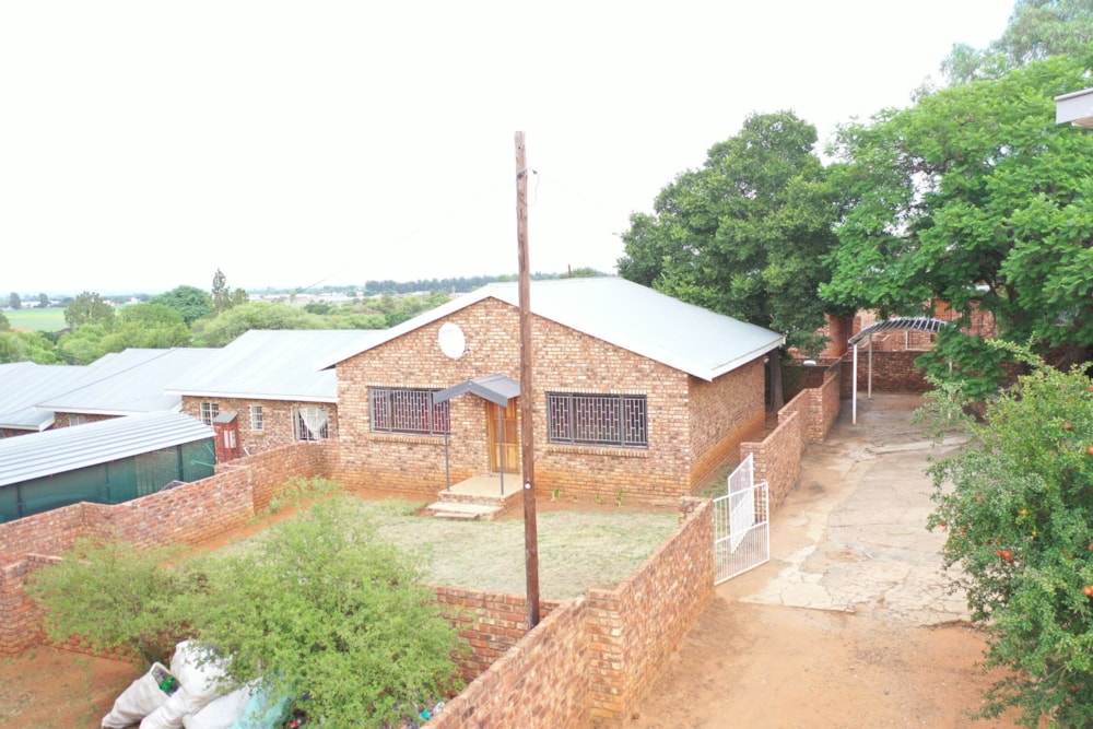 Cluster for sale in Hartswater, Northern Cape - 1RN1689138 Cluster for sale in Hartswater, Northern Cape - 1RN1689138