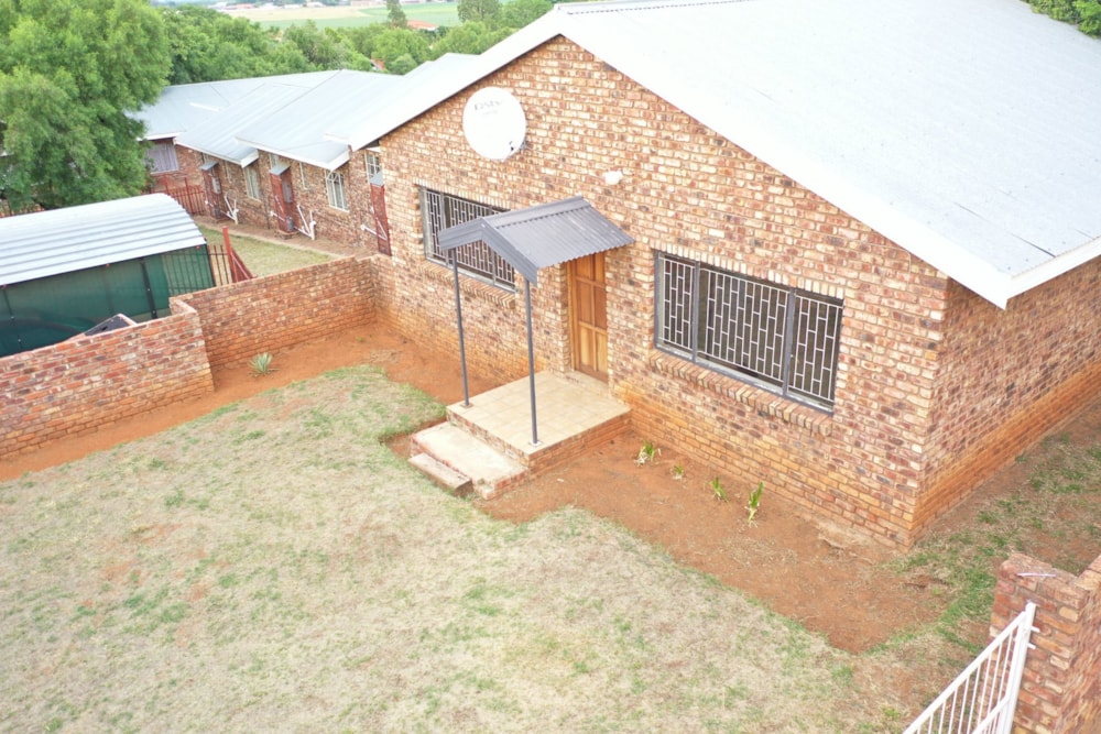 Cluster for sale in Hartswater, Northern Cape - 1RN1689138 Cluster for sale in Hartswater, Northern Cape - 1RN1689138