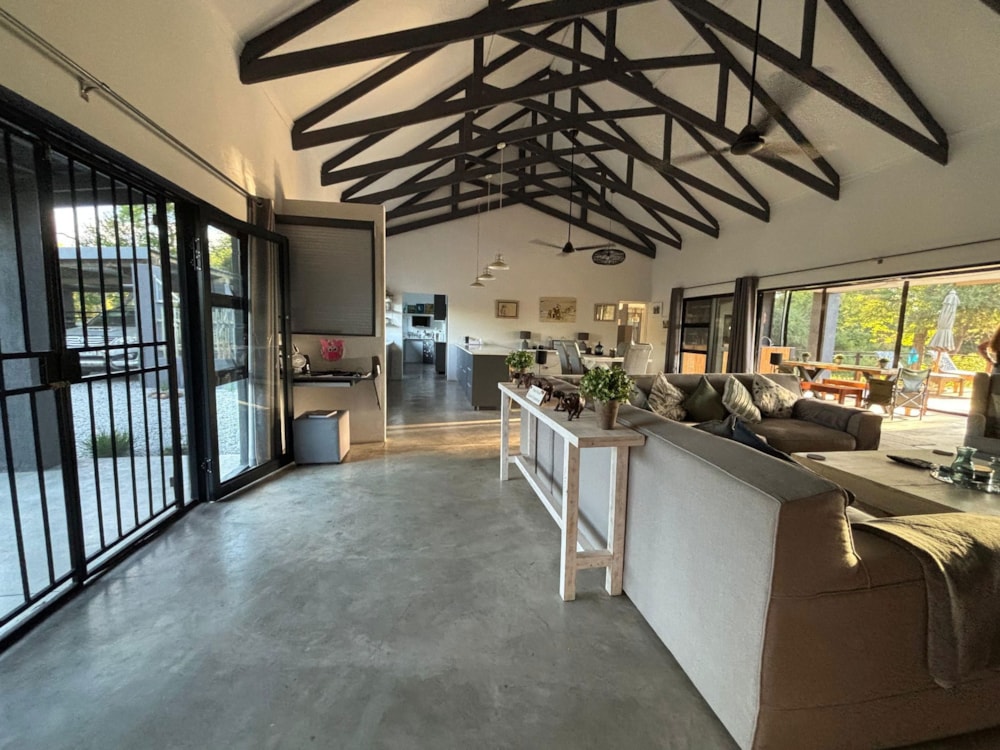 House let in Moditlo Nature Reserve - 1HS1689164 House let in Moditlo Nature Reserve - 1HS1689164