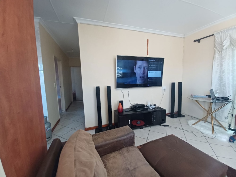 House for sale in Montclair, Cape Town - 1MN1690238