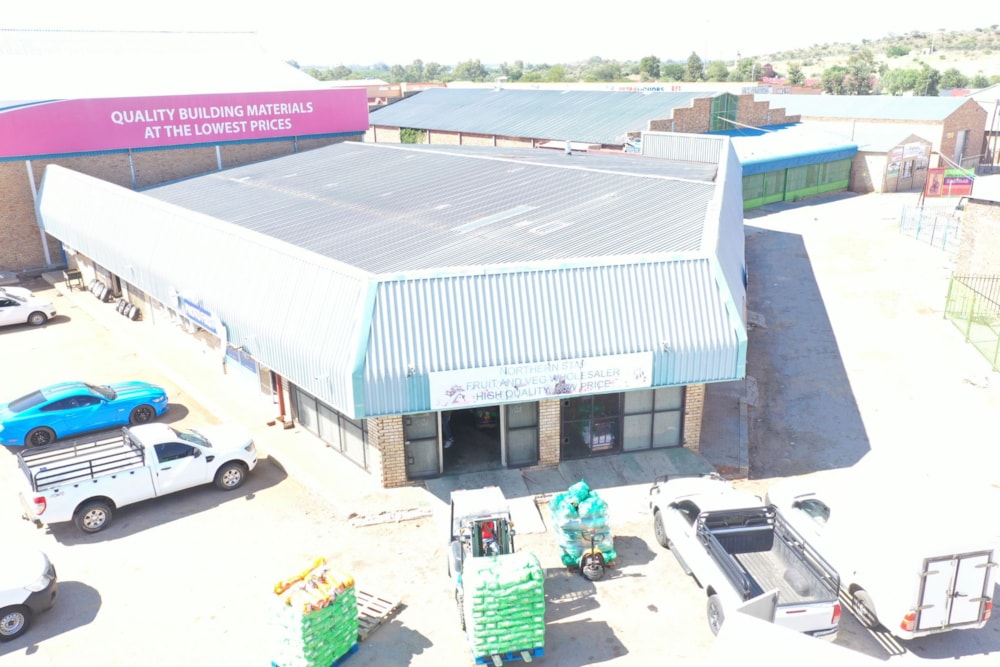 Commercial Building for sale in Hartswater, Northern Cape - 1RN1689674 Commercial Building for sale in Hartswater, Northern Cape - 1RN1689674