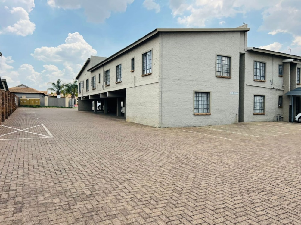 Security complex home for sale in Hoeveld Park - 1WD1689342