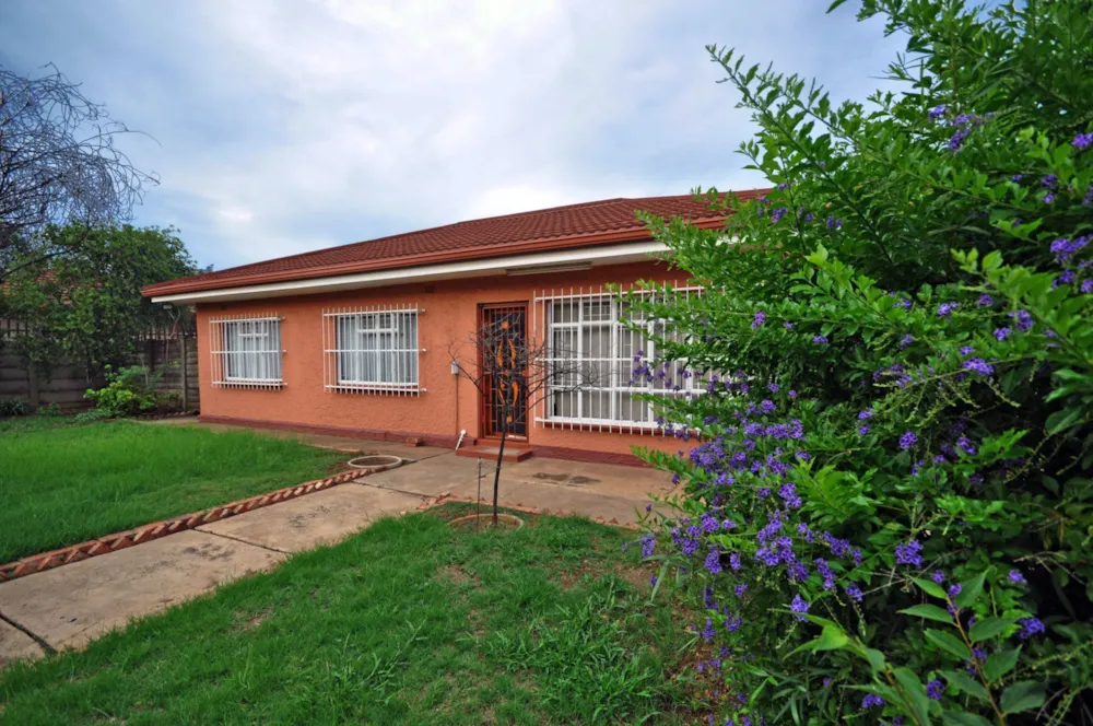 House for sale in Vanderbijlpark CW 5 - 1VT1689595 House for sale in Vanderbijlpark CW 5 - 1VT1689595