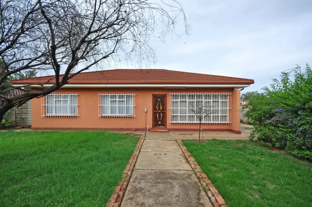 House for sale in Vanderbijlpark CW 5 - 1VT1689595 House for sale in Vanderbijlpark CW 5 - 1VT1689595