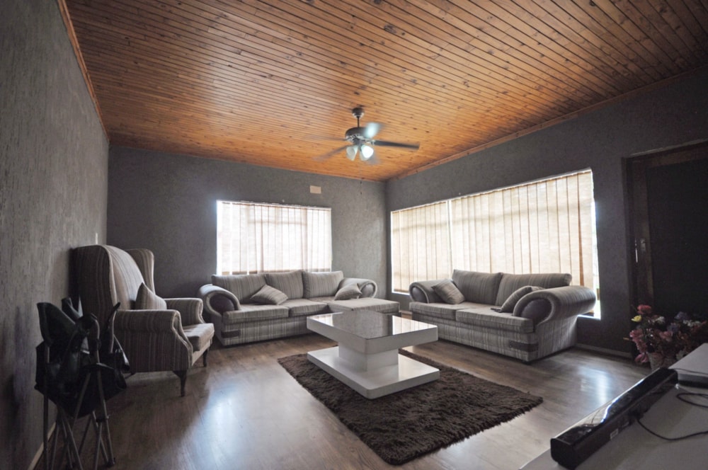 House for sale in Vanderbijlpark CW 5 - 1VT1689595 House for sale in Vanderbijlpark CW 5 - 1VT1689595