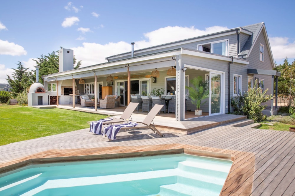 Double-storey house for sale in Gloria Bay - 1SW1691981 Double-storey house for sale in Gloria Bay - 1SW1691981