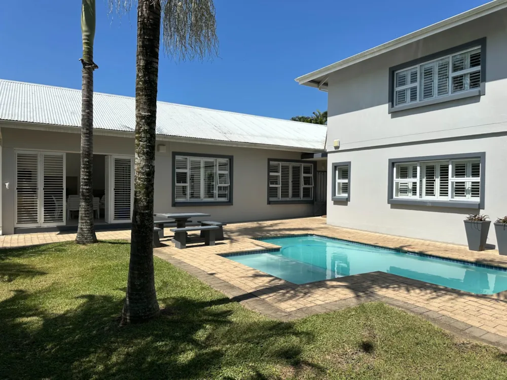 Double-storey house for sale in Glenmore Beach - 1PD1689621