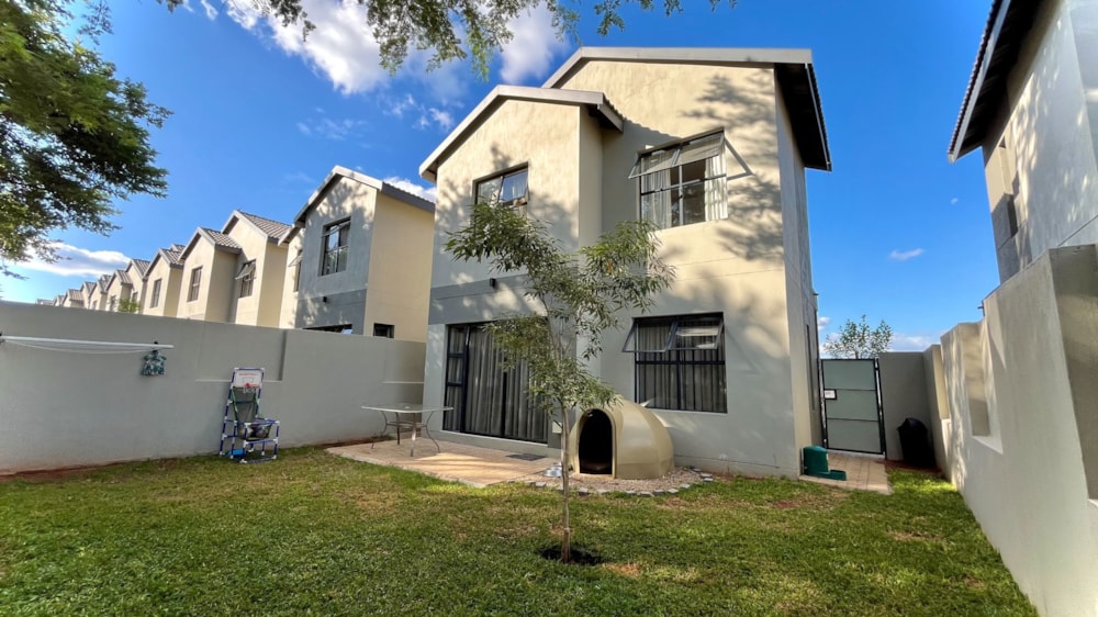Security complex home for sale in Nelspruit Ext 29 - 1NS1690015
