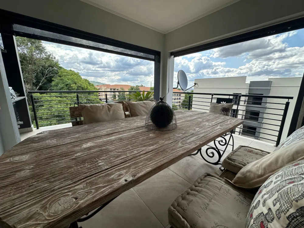 Penthouse apartment sold in Waterkloof, Pretoria East - PT1689736 Penthouse apartment sold in Waterkloof, Pretoria East - PT1689736