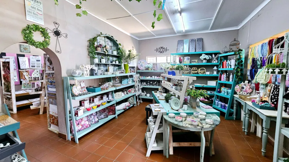 Commercial Building for sale in Lydenburg (Mashishing) - 1LY1690153 Commercial Building for sale in Lydenburg (Mashishing) - 1LY1690153