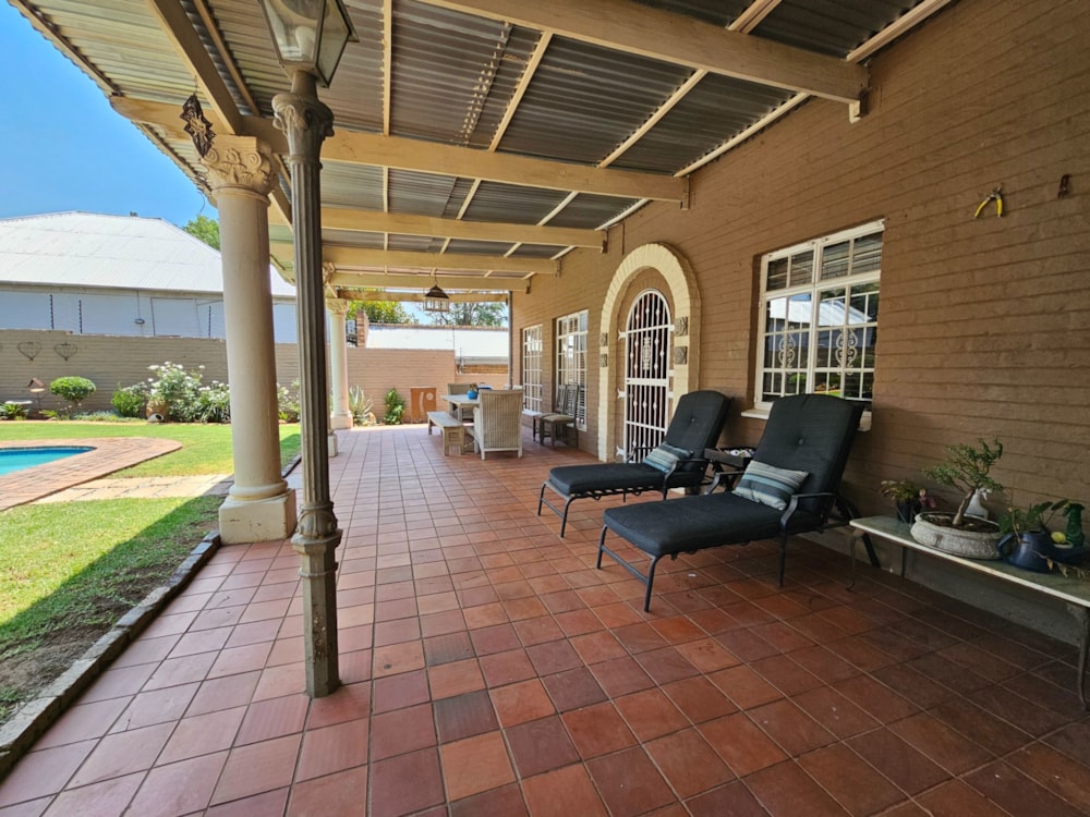 Double-storey house let in Heidelberg, Gauteng - 1SP1690233