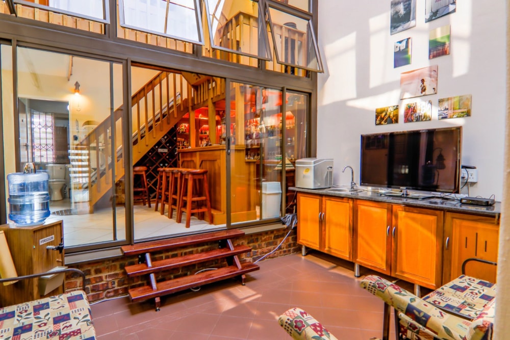 Townhouse for sale in Die Hoewes - CN1690272