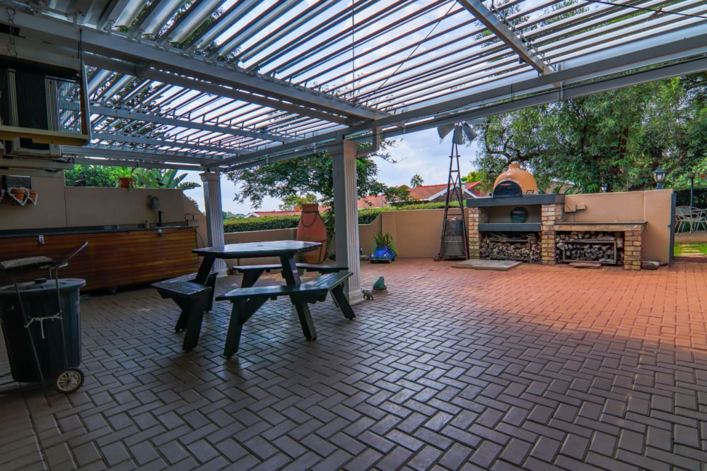 Townhouse for sale in Die Hoewes - CN1690272