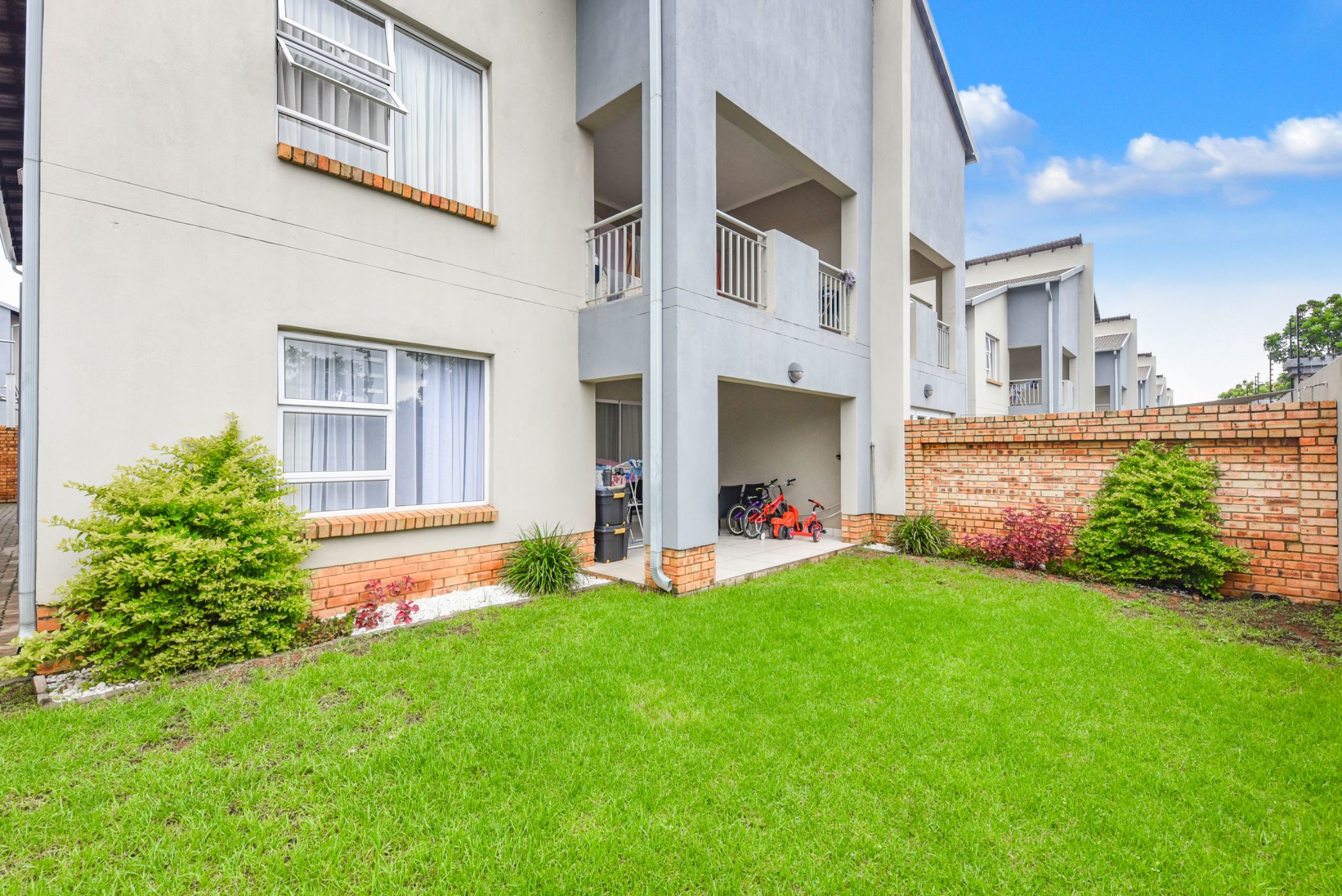 Apartment for sale in North Riding - FW1690313