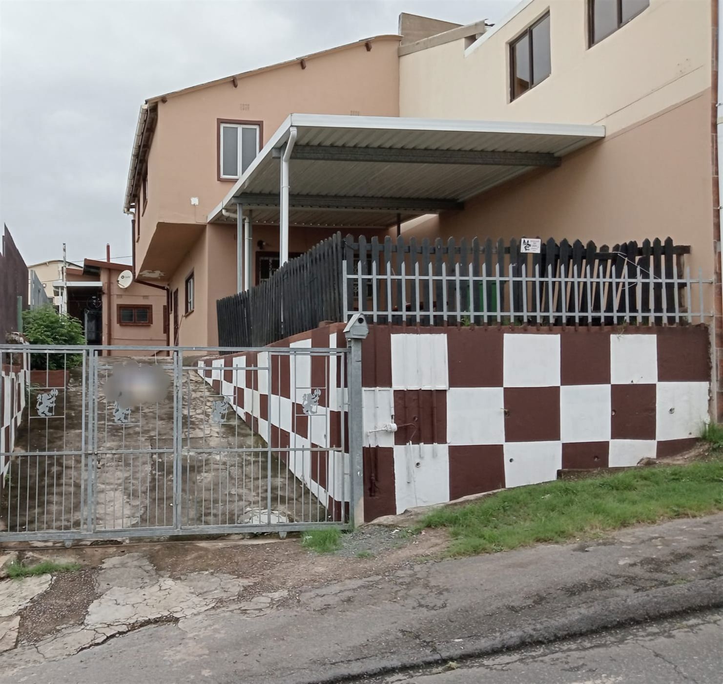 House for sale in Chatsworth, KwaZulu-Natal - 1WP1690326