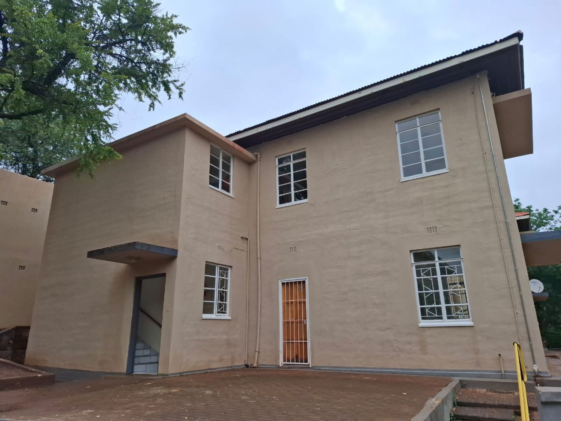 Bachelor apartment to rent in Thabazimbi - 1ER1690352