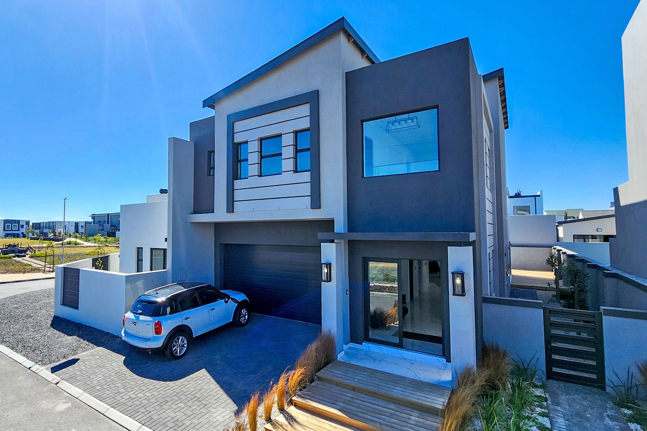 House for sale in Sandown, Blouberg - 1TV1690729