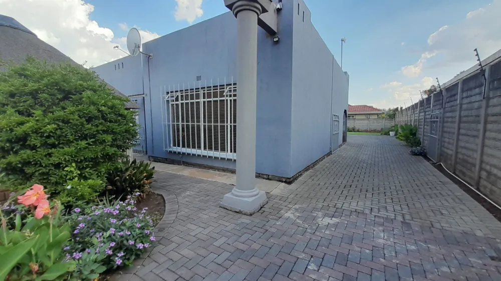 House for sale in Vanderbijlpark SE 6 - 1VT1690517 House for sale in Vanderbijlpark SE 6 - 1VT1690517