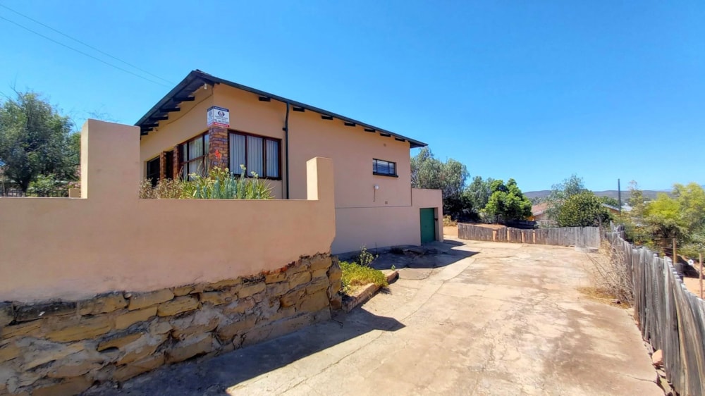 House sold in Oudtshoorn South - 1OU1690617 House sold in Oudtshoorn South - 1OU1690617