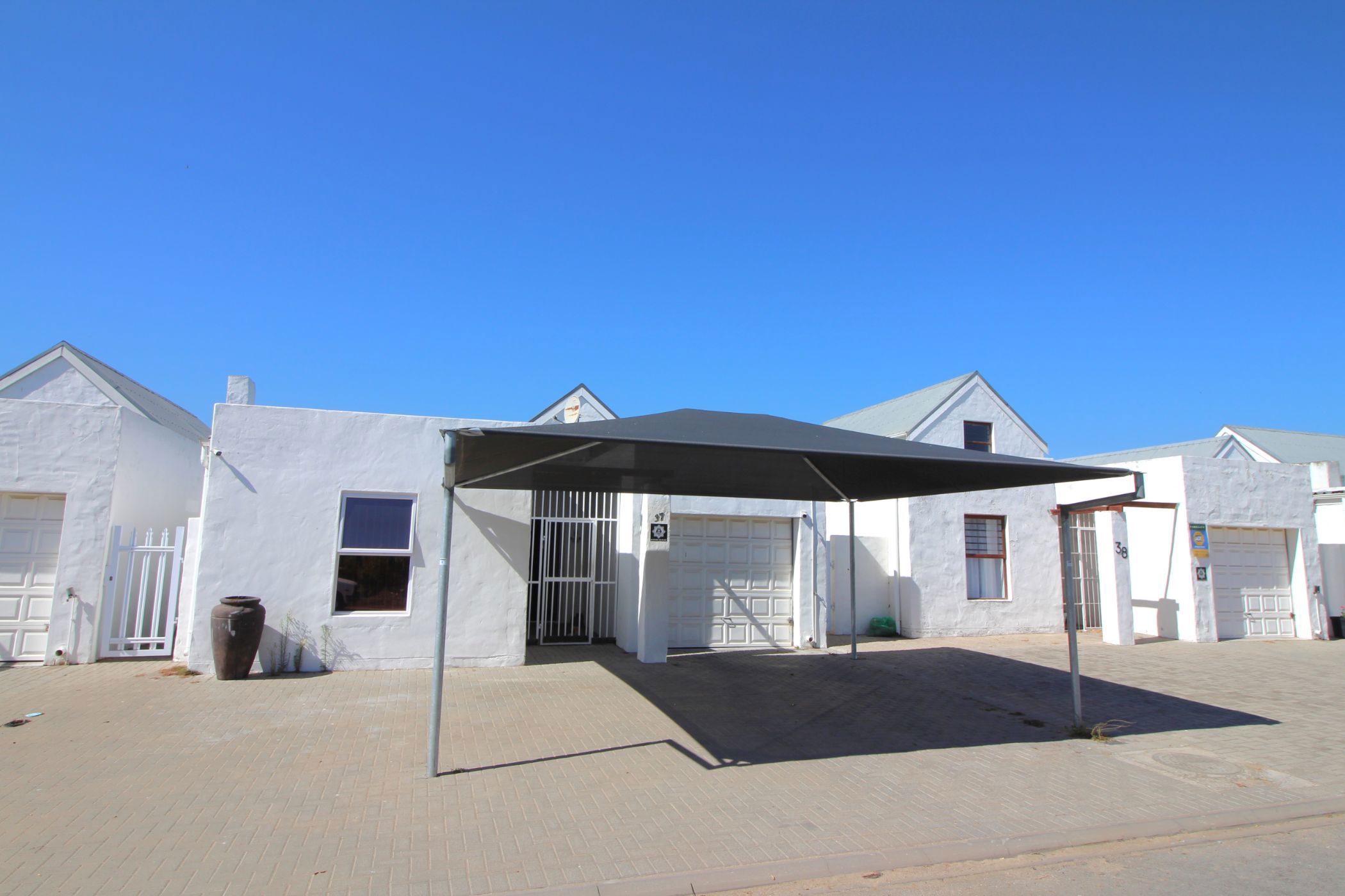 House for sale in Velddrif - LA1690598