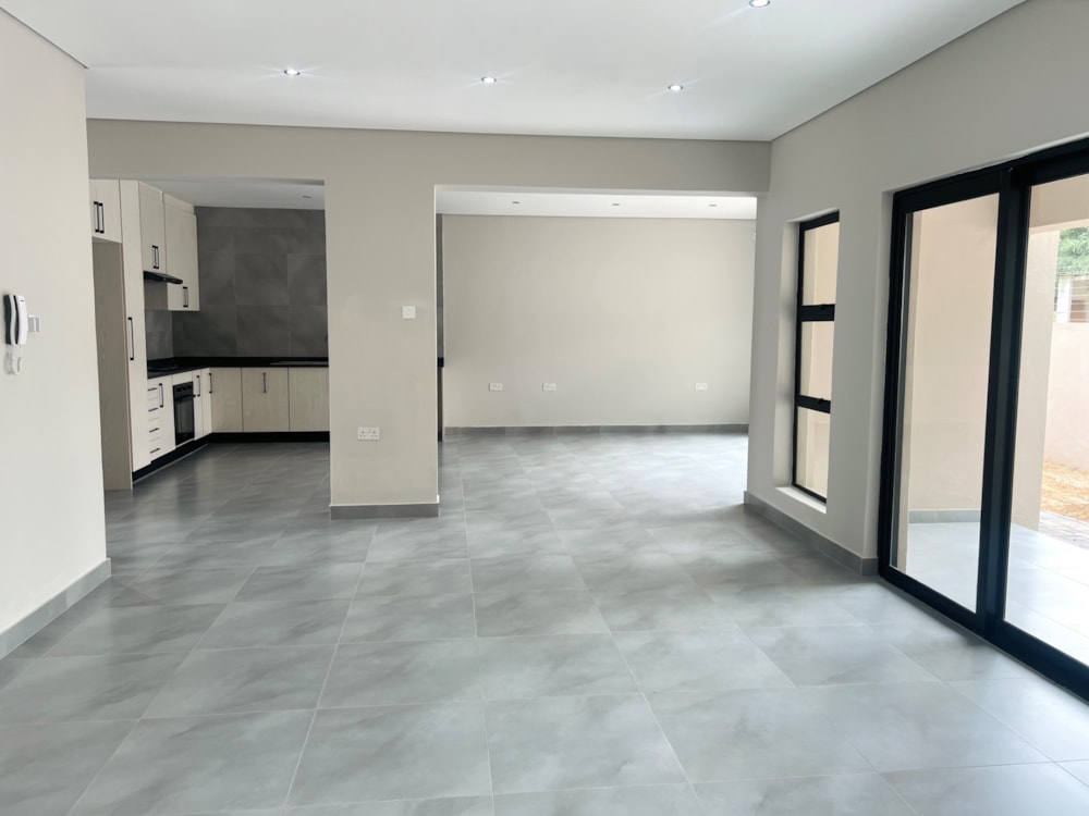 Townhouse let in Broadhurst, Botswana - 3BO1690635