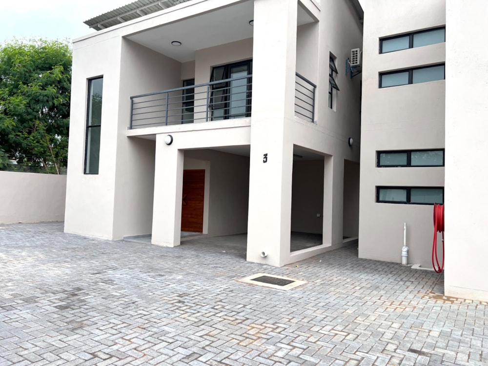 Townhouse let in Broadhurst, Botswana - 3BO1690635