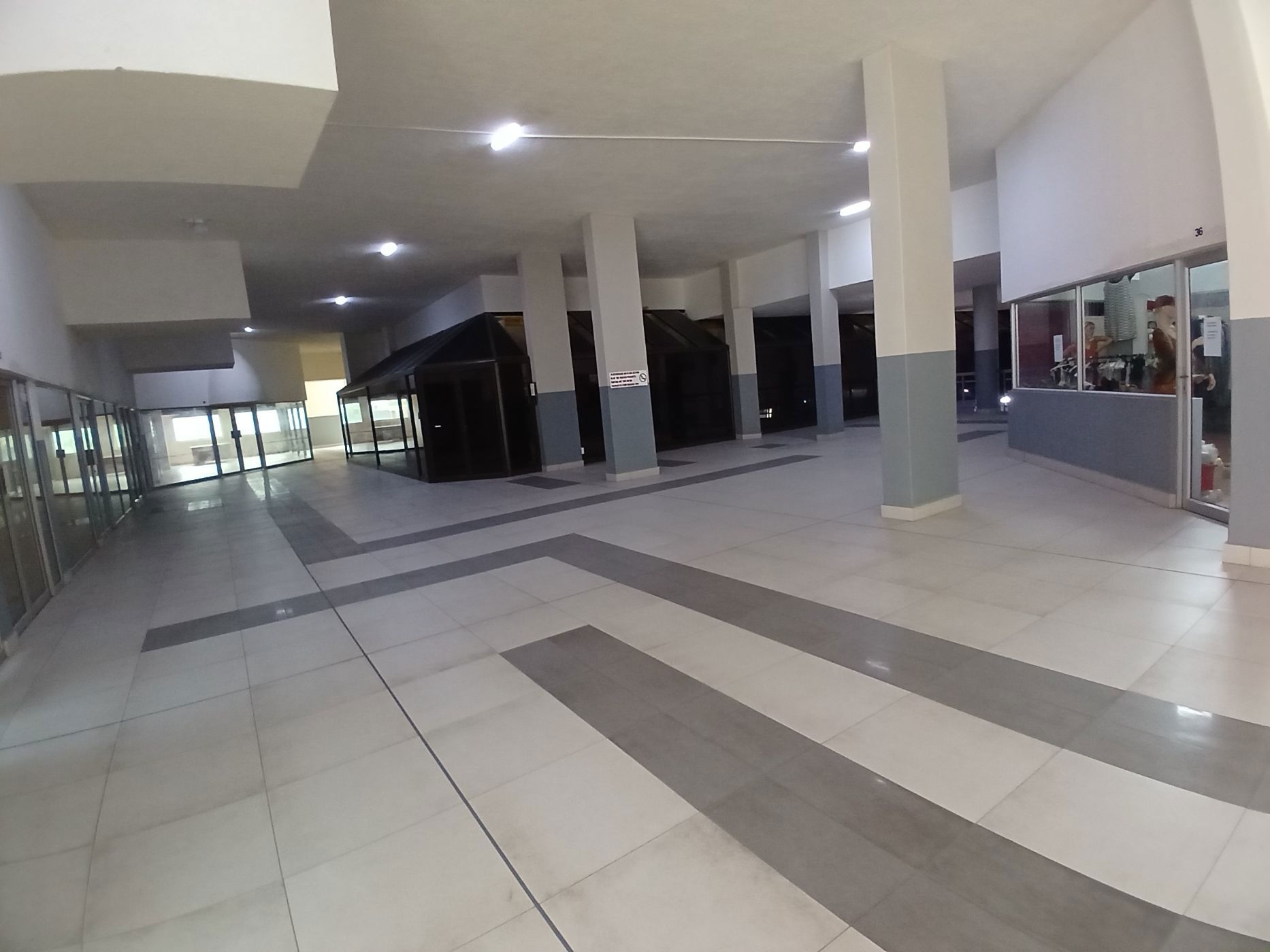 Commercial business to rent in Margate - 1PSH1756151
