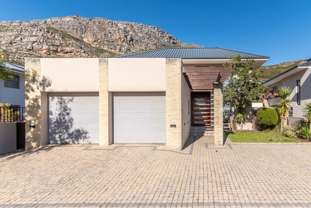 House let in Stonehurst Estate - RBL1690713