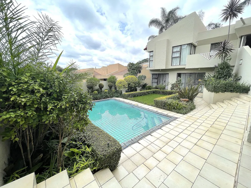 Double-storey house for sale in Constantia Kloof - RAN1711611