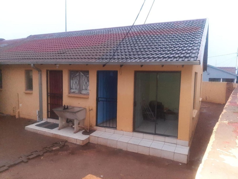 House for sale in Stretford - 1VT1691133 House for sale in Stretford - 1VT1691133