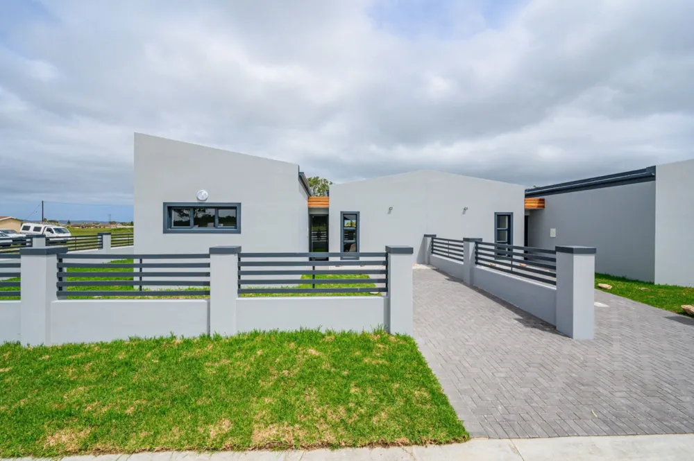 House for sale in Rowallan Park - 1PLZ1690855 House for sale in Rowallan Park - 1PLZ1690855