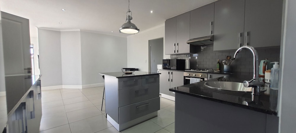 House let in Rouxville, Kuils River - 1KV1690907 House let in Rouxville, Kuils River - 1KV1690907