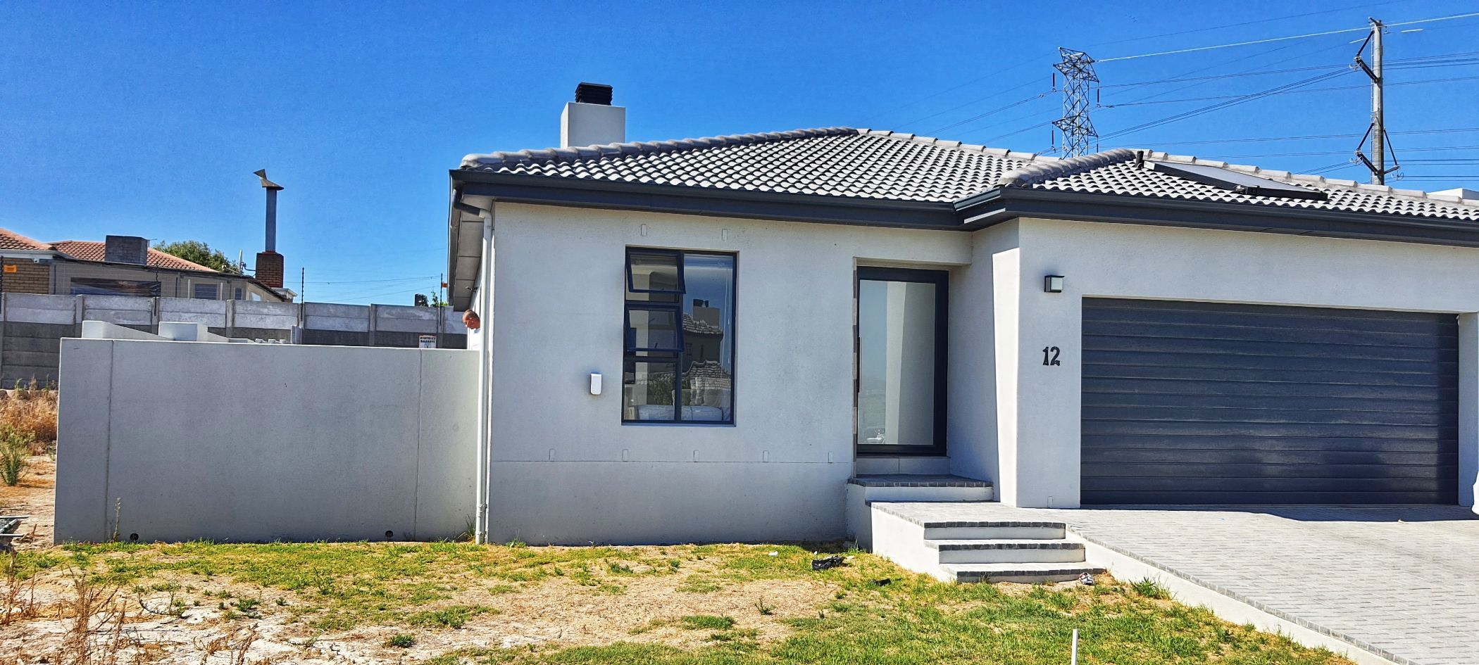 House let in Rouxville, Kuils River - 1KV1690907