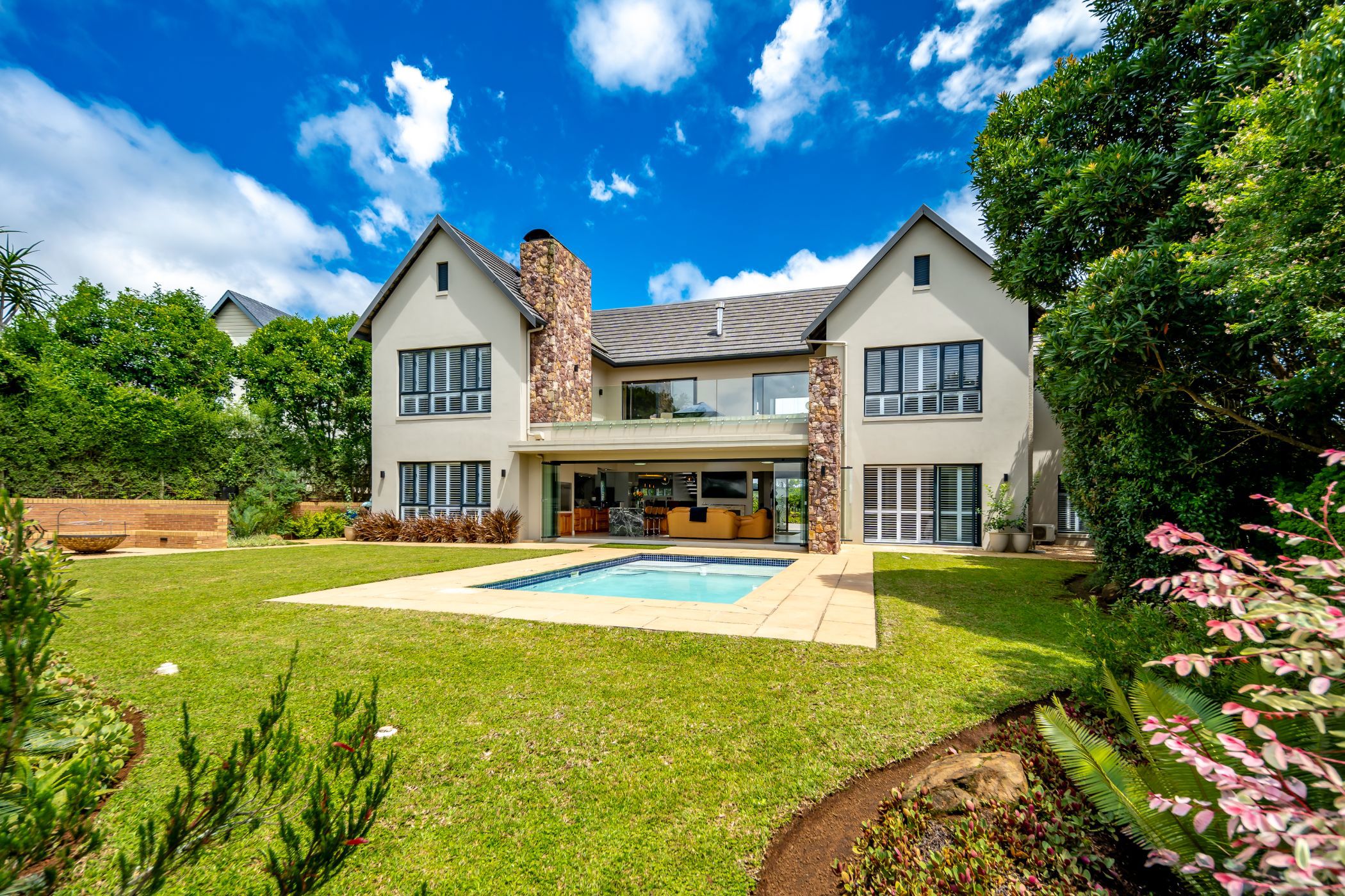 Golf estate house for sale in Cotswold Downs Estate - 1KF1690893