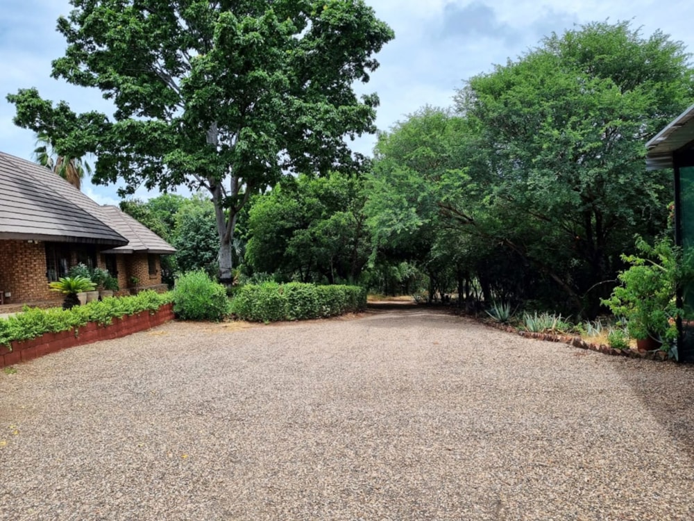 House for sale in Steelpoort - 1LY1690935 House for sale in Steelpoort - 1LY1690935