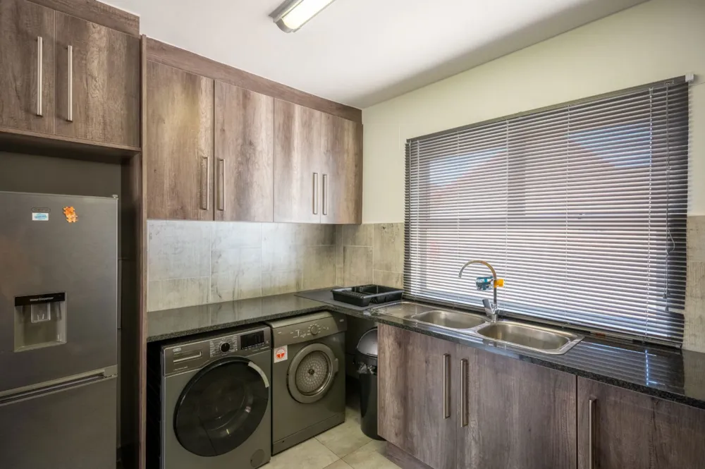 Townhouse let in Kramersdorf, Namibia - 3NM1711851