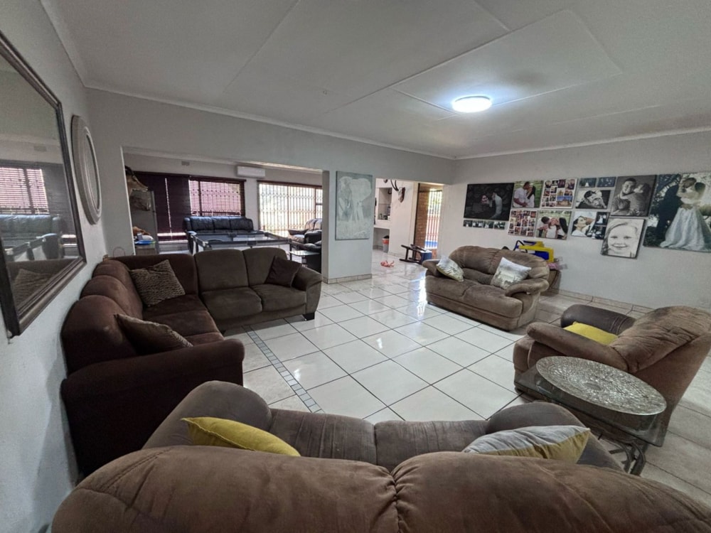 House for sale in Three Rivers East - 1VT1691957