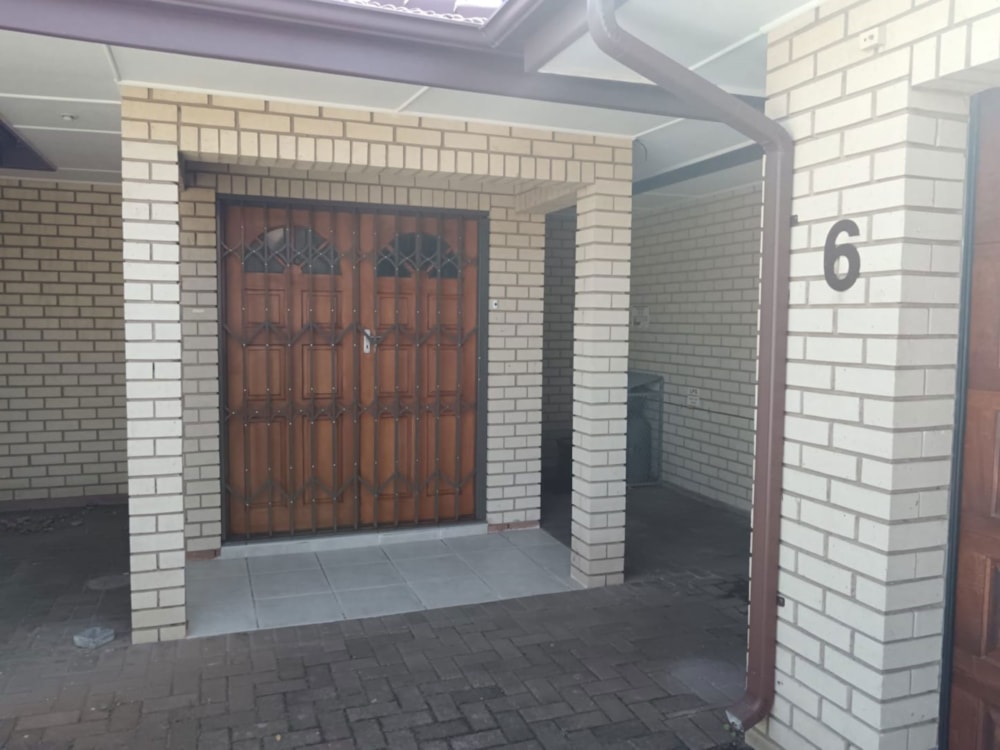 Security complex home let in Summerstrand - 1PLZ1691523 Security complex home let in Summerstrand - 1PLZ1691523