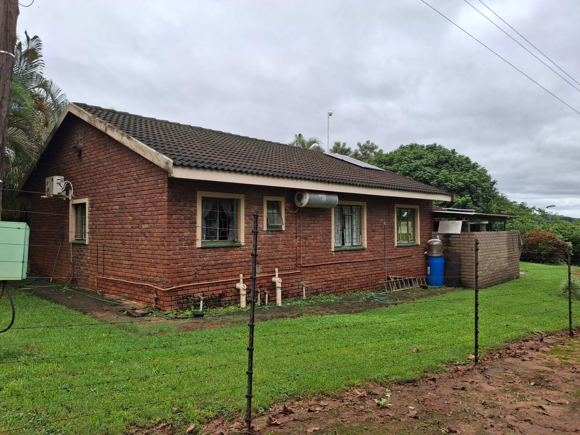 Smallholding for sale in Lushof A H - 1TA1692005